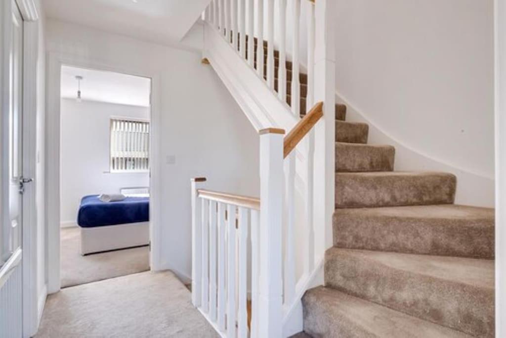 Contractors, Families, Tourists & Groups Welcome Sleeps Upto 9, Garden, Pet Allowed, Parking Included! Birmingham Exterior foto